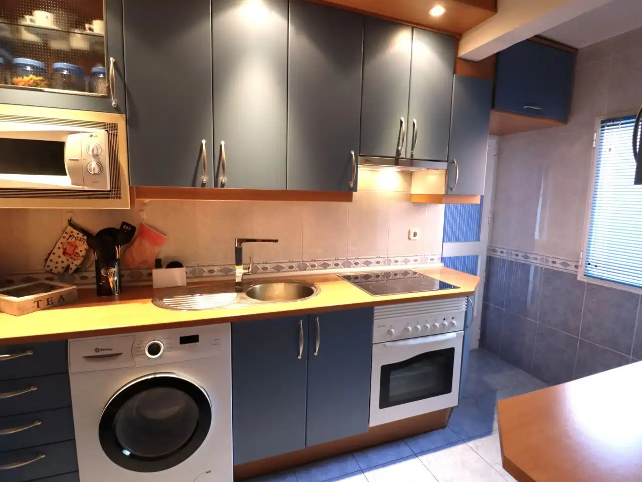 Kitchen of Flat for sale in Pinto  with Air Conditioner and Terrace