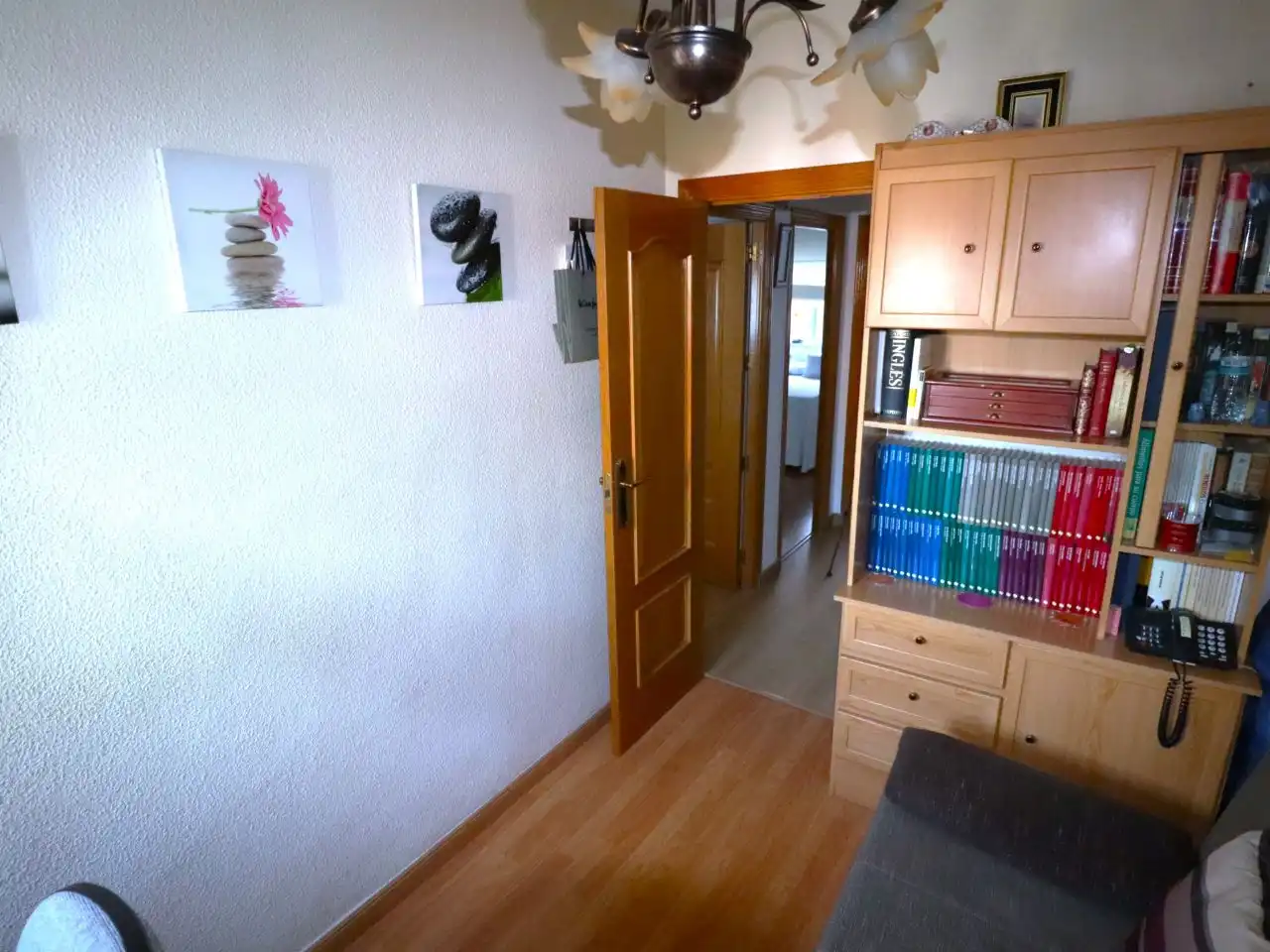 Flat for sale in Pinto  with Air Conditioner and Terrace
