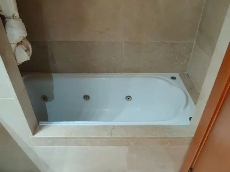 Piso en venta en Carrer de Narcís Monturiol, 72, Sagnier - Plaça de Catalunya Baño de Piso en venta en El Prat de Llobregat con Aire acondicionado y Balcón