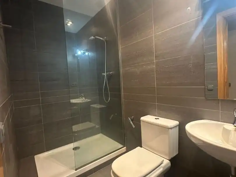 Flat for rent in Carrer Gran de Sant Andreu, 301, Sant Andreu de Palomar Bathroom of Flat for rent in Barcelona with Heating, Parquet flooring and Terrace
