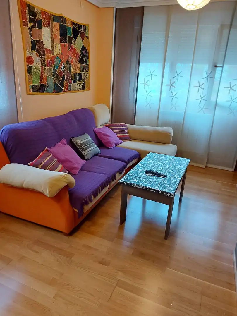 Living room of Flat for sale in Salamanca Capital  with Swimming Pool and Balcony