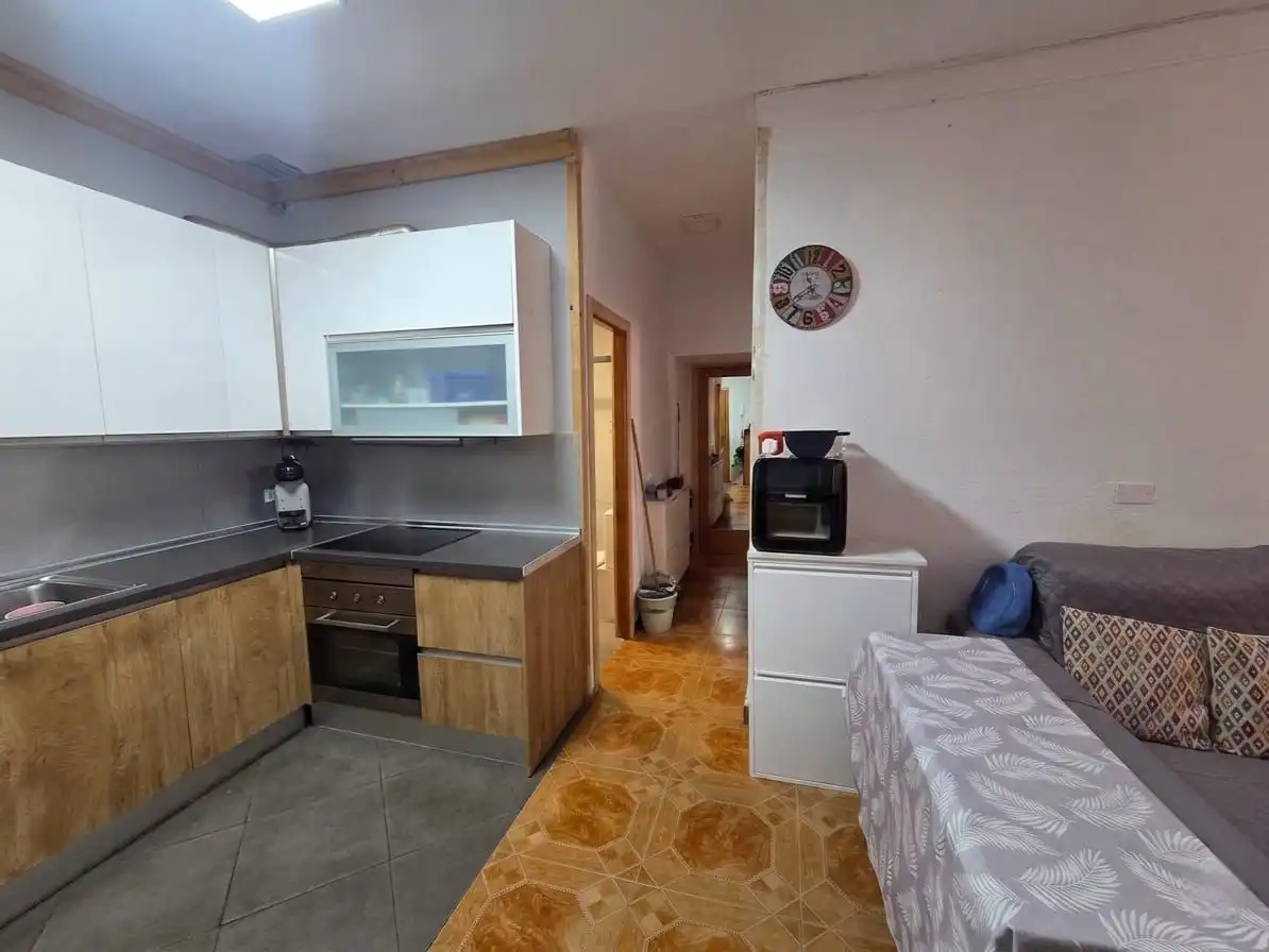 Piso en venta en Calle Bentejuí, 1, San Bartolomé Interior Cocina de Piso en venta en San Bartolomé de Tirajana con Aire acondicionado, Terraza y Trastero