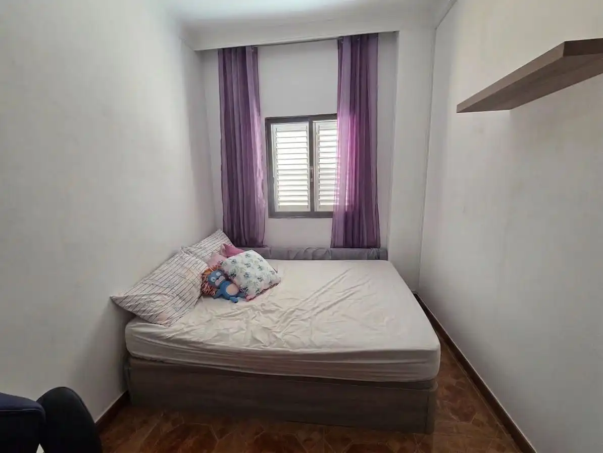 Piso en venta en Calle Bentejuí, 1, San Bartolomé Interior Habitación de Piso en venta en San Bartolomé de Tirajana con Aire acondicionado, Terraza y Trastero