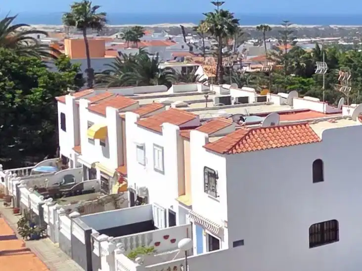 Piso en venta en Calle Bentejuí, 1, San Bartolomé Interior Vista exterior de Piso en venta en San Bartolomé de Tirajana con Aire acondicionado, Terraza y Trastero