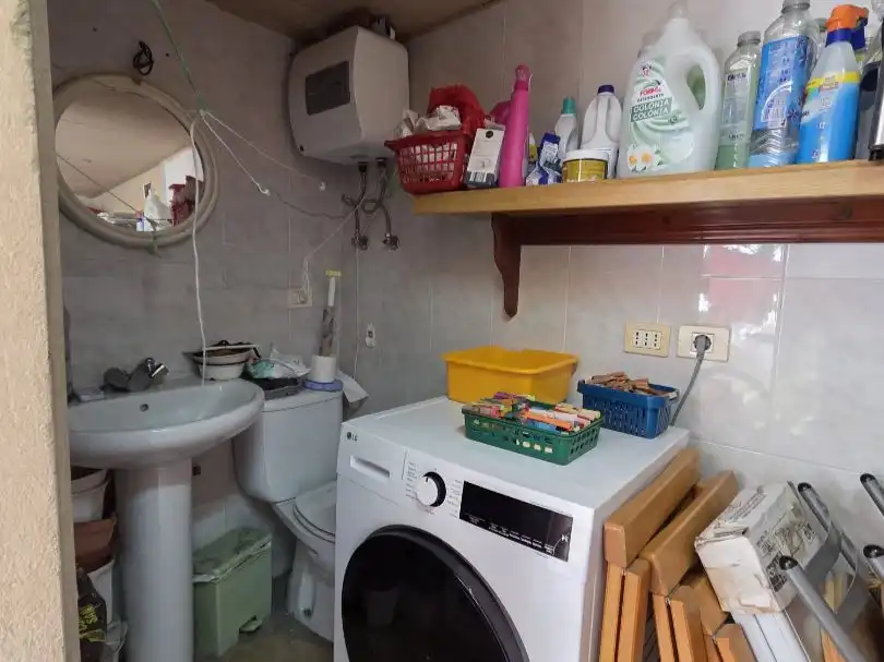 Piso en venta en Calle Bentejuí, 1, San Bartolomé Interior Baño de Piso en venta en San Bartolomé de Tirajana con Aire acondicionado, Terraza y Trastero