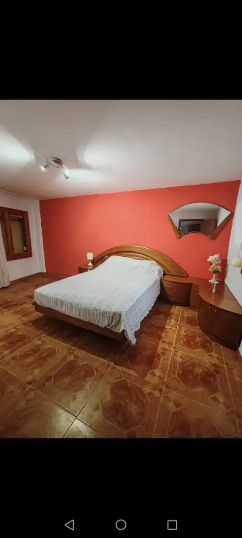 Habitación de Casa adosada para compartir en Milagro con Amueblado, Horno y Lavadora