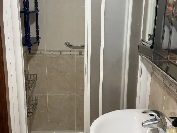 Apartamento en venta en Calle Sol, 14, Camino de Ronda Baño de Apartamento en venta en Granada con Aire acondicionado, Calefacción y Terraza