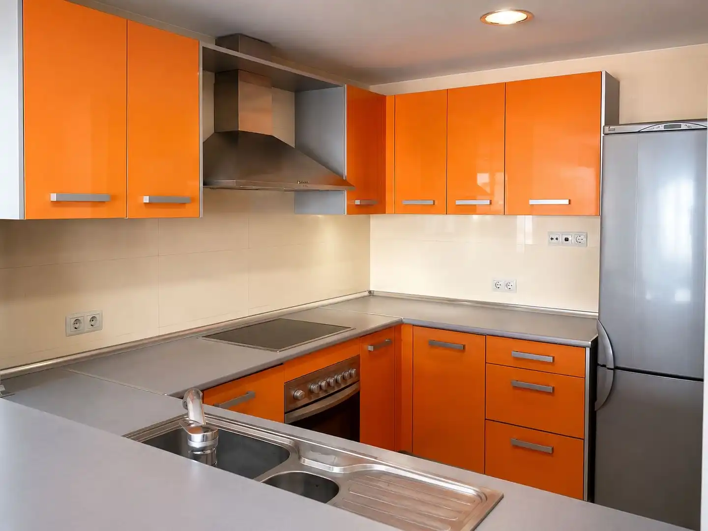 Piso de alquiler en Carrer Guillem Santandreu, 7, Lloseta Cocina de Piso de alquiler en Lloseta con Terraza, Piscina y Parking comunitario