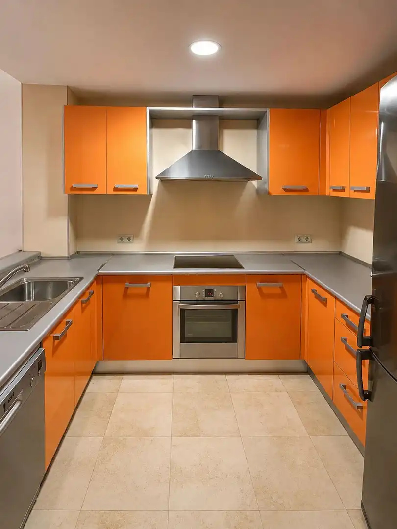 Piso de alquiler en Carrer Guillem Santandreu, 7, Lloseta Cocina de Piso de alquiler en Lloseta con Terraza, Piscina y Parking comunitario