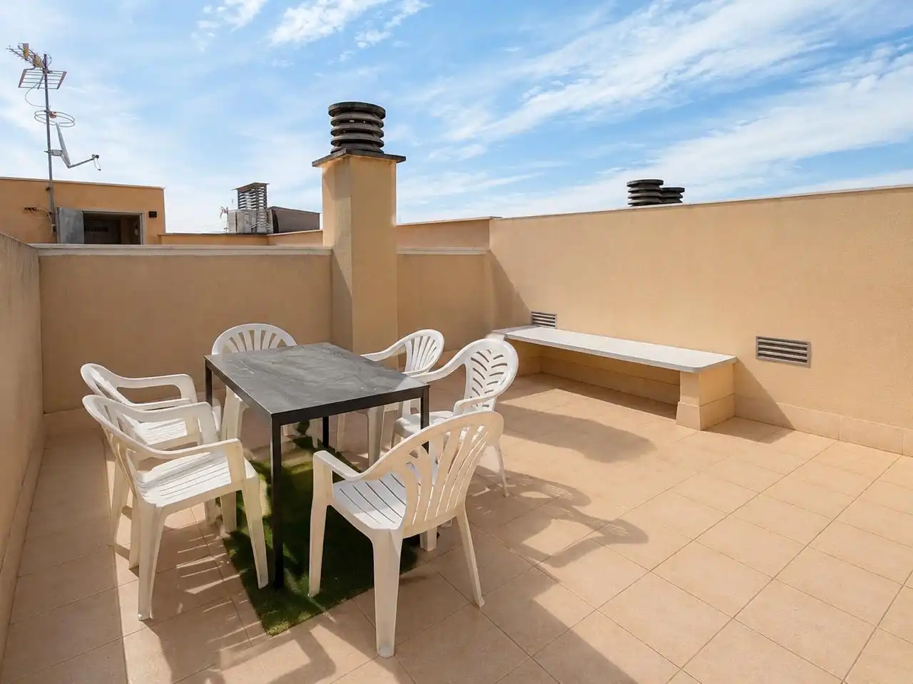Piso de alquiler en Carrer Guillem Santandreu, 7, Lloseta Terraza de Piso de alquiler en Lloseta con Terraza, Piscina y Parking comunitario