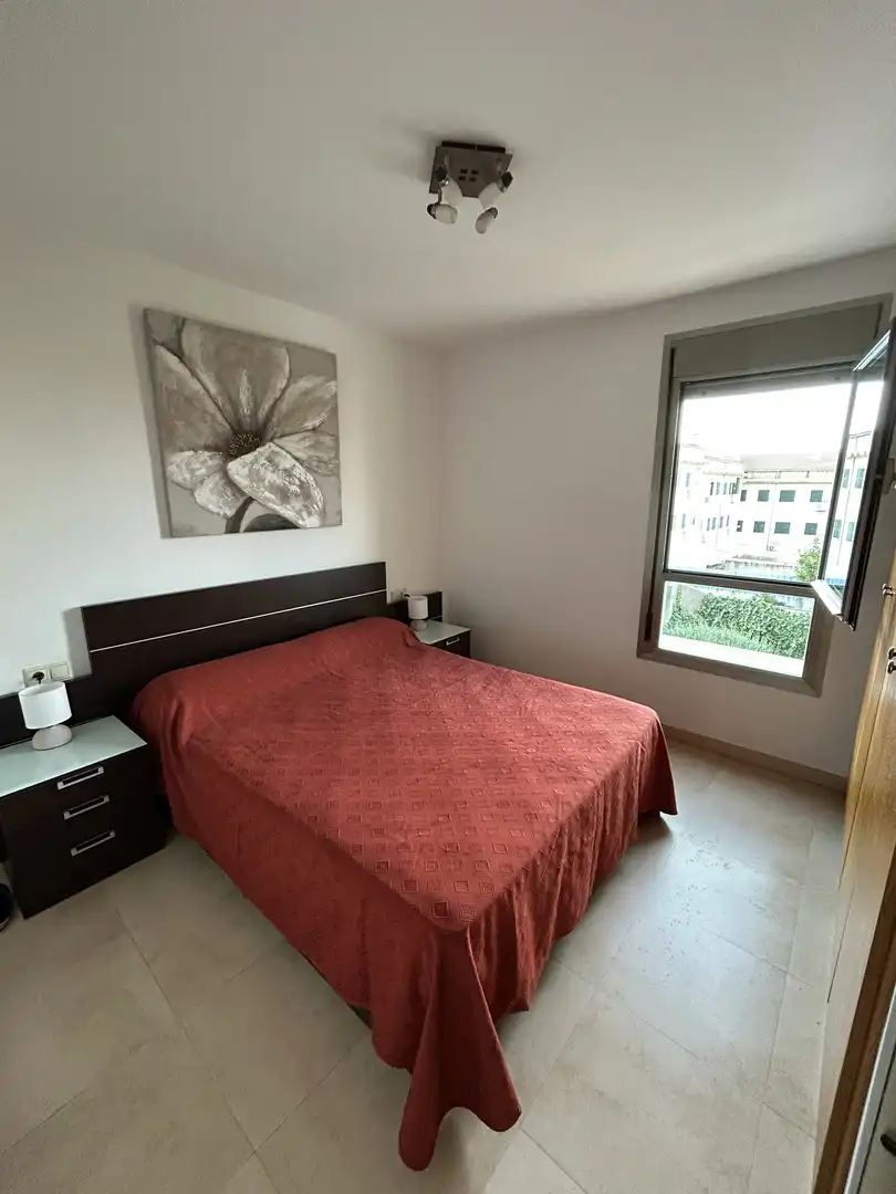 Piso de alquiler en Carrer Guillem Santandreu, 7, Lloseta Habitación de Piso de alquiler en Lloseta con Terraza, Piscina y Parking comunitario