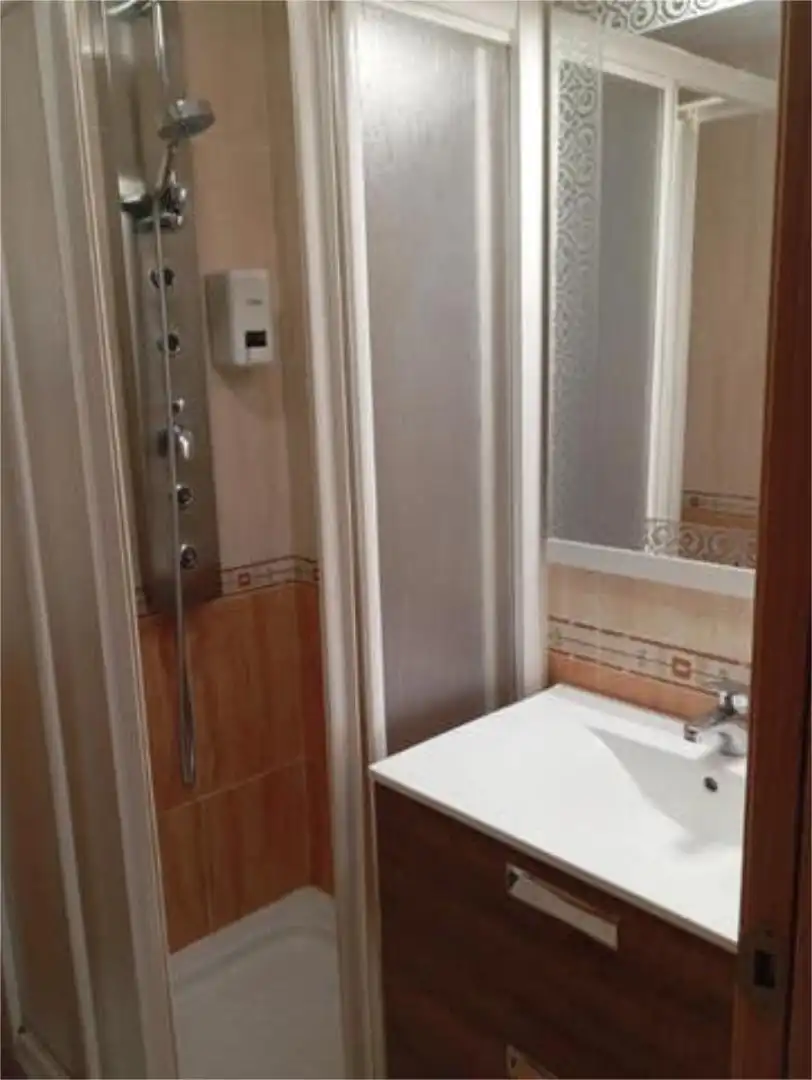 Baño de Piso de alquiler en Melide con Trastero y Amueblado
