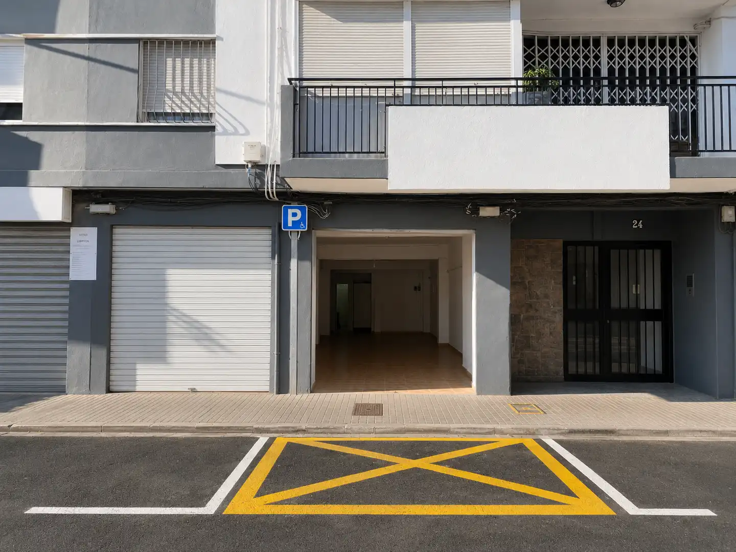 Local de alquiler en Carrer de Rotglà, 10, El Forn d'Alcedo Parking de Local de alquiler en Valencia