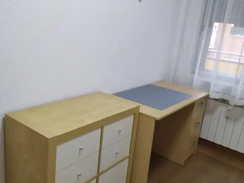 Room in Calle del Pinzón, 35, Vista Alegre