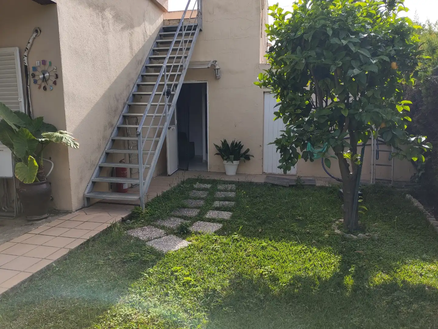 Jardí de Apartament de lloguer en Montequinto amb Aire condicionat, Calefacció i Jardí privat