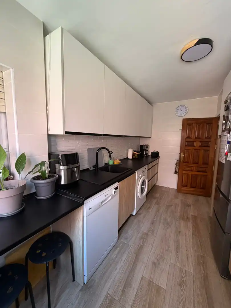 Kitchen of Flat for sale in  Madrid Capital  with Air Conditioner