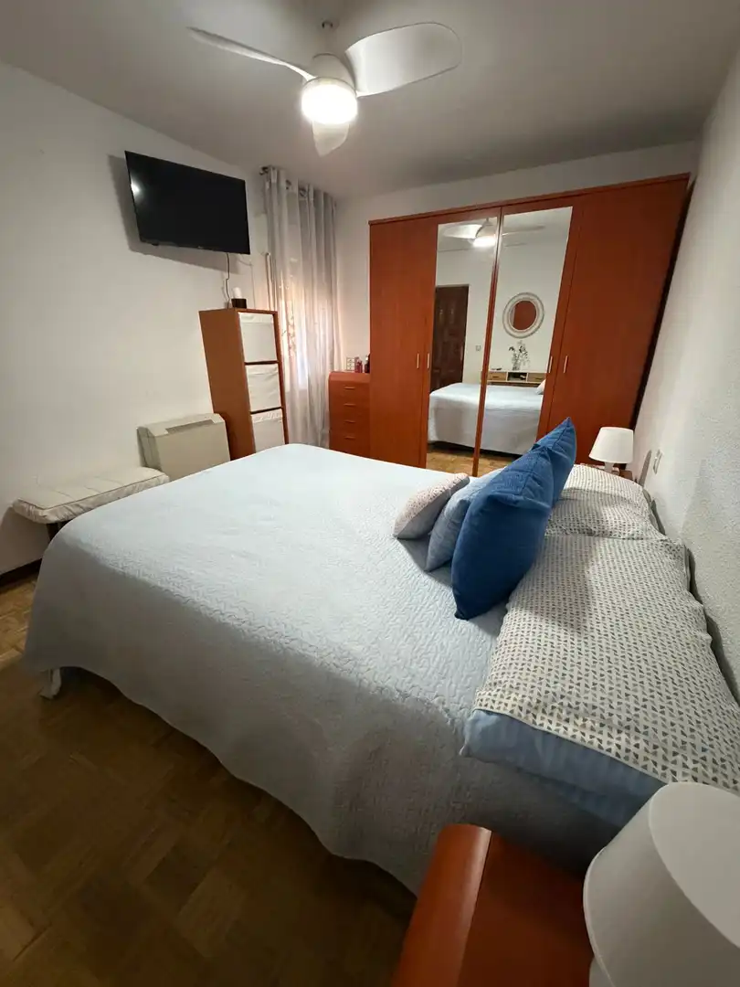 Bedroom of Flat for sale in  Madrid Capital  with Air Conditioner