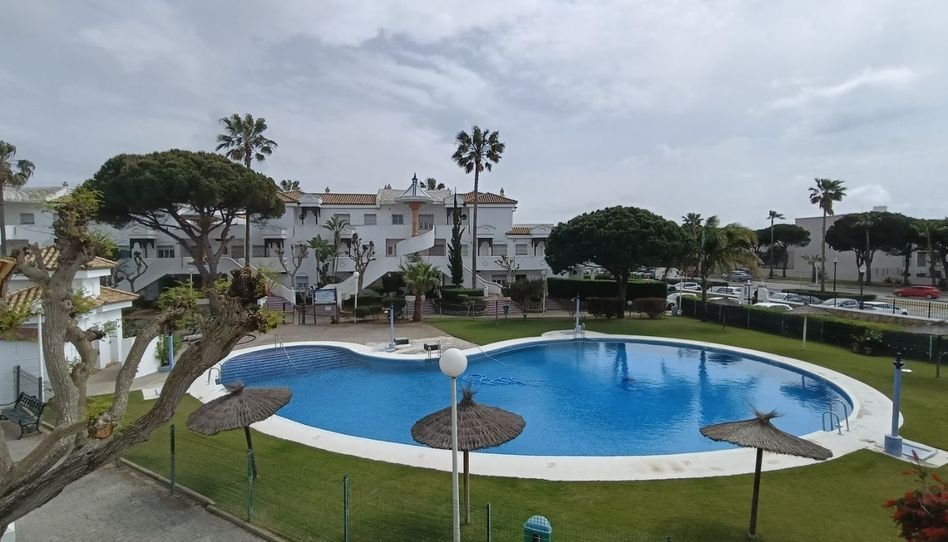 Apartments for rent in Calle Asdrúbal, 16, Novo Sancti Petri, Chiclana de la Frontera - image 1 Photo 1 of Apartments for rent in Calle Asdrúbal, 16, Novo Sancti Petri, Chiclana de la Frontera