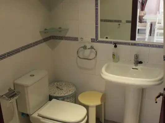 Apartments for rent in Calle Asdrúbal, 16, Novo Sancti Petri Bathroom of Apartments for rent in Chiclana de la Frontera with Air Conditioner, Terrace and Swimming Pool