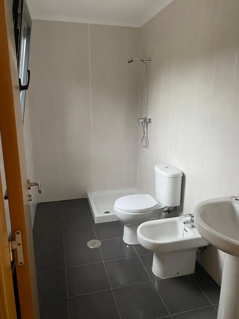 Bathroom of Flat for rent in Salceda de Caselas  with Heating, Parquet flooring and Storage room