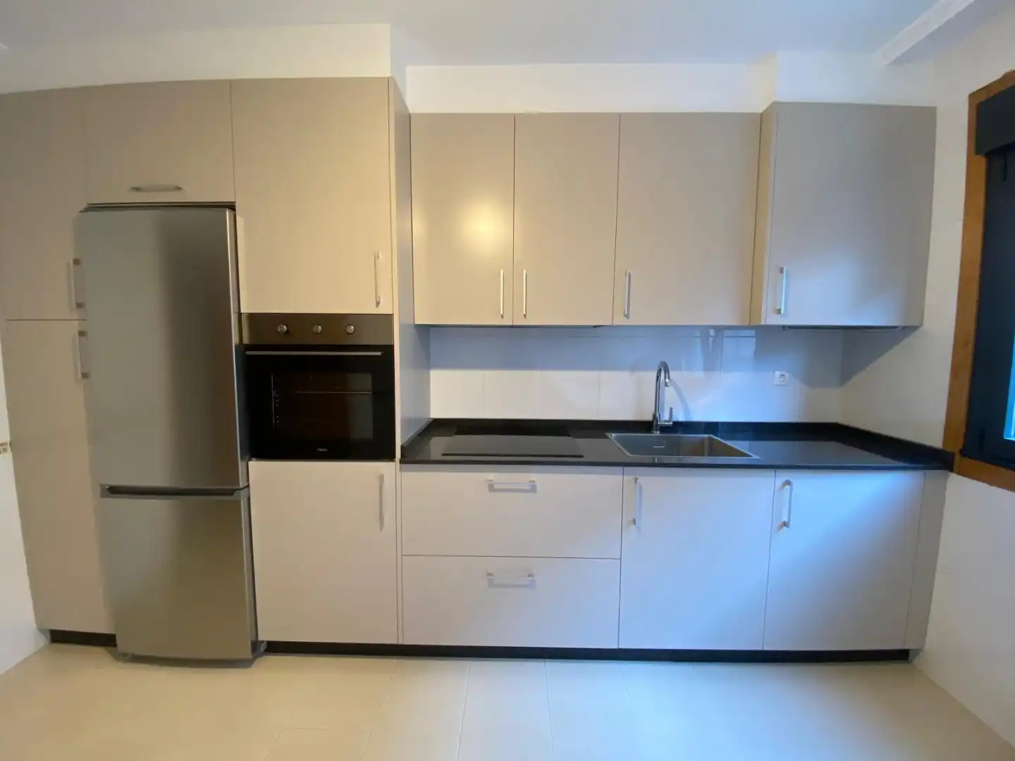Kitchen of Flat for rent in Salceda de Caselas  with Heating, Parquet flooring and Storage room