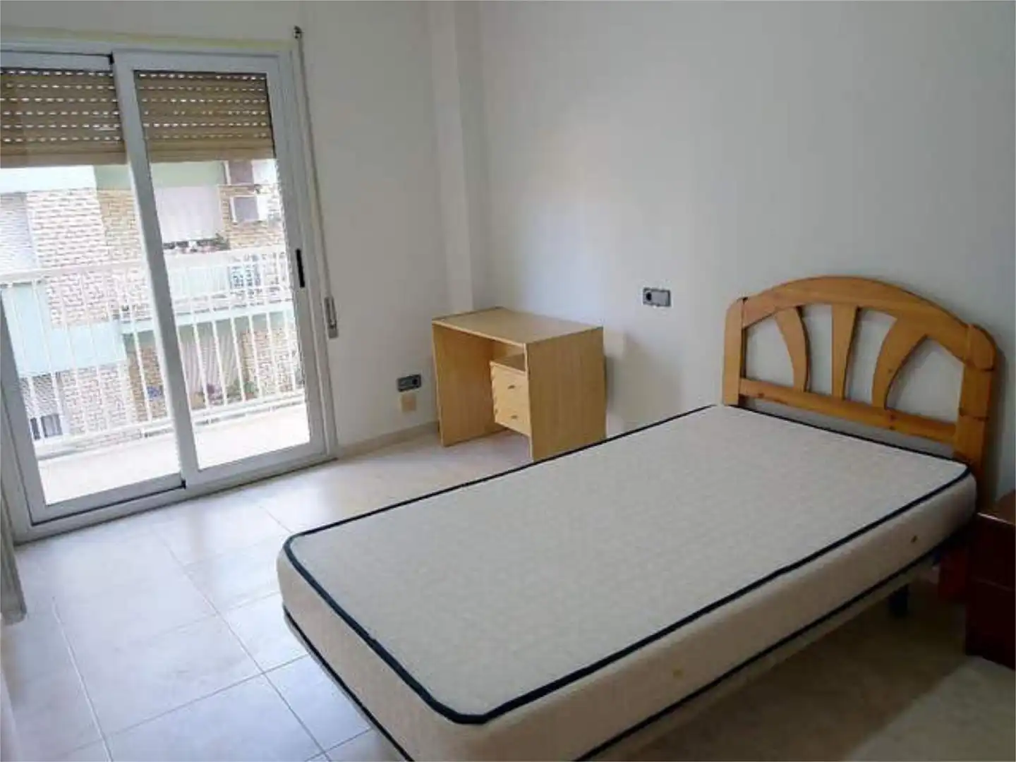 Flat for rent in Instituts - Universitat Bedroom of Flat for rent in Lleida with Heating, Terrace and Furnished