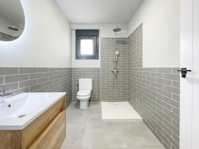 Badezimmer von Einfamilien-Reihenhaus zum Verkauf in El Pinós / Pinoso mit Terrasse