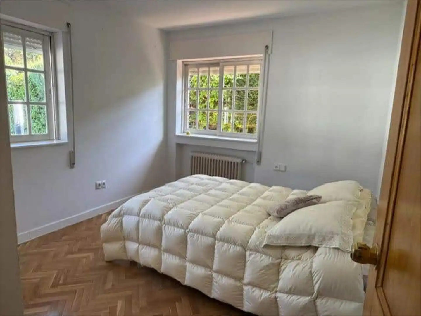 Casa adosada en venta en Peñas Albas - Zulema Habitación de Casa adosada en venta en Villalbilla con Terraza y Piscina