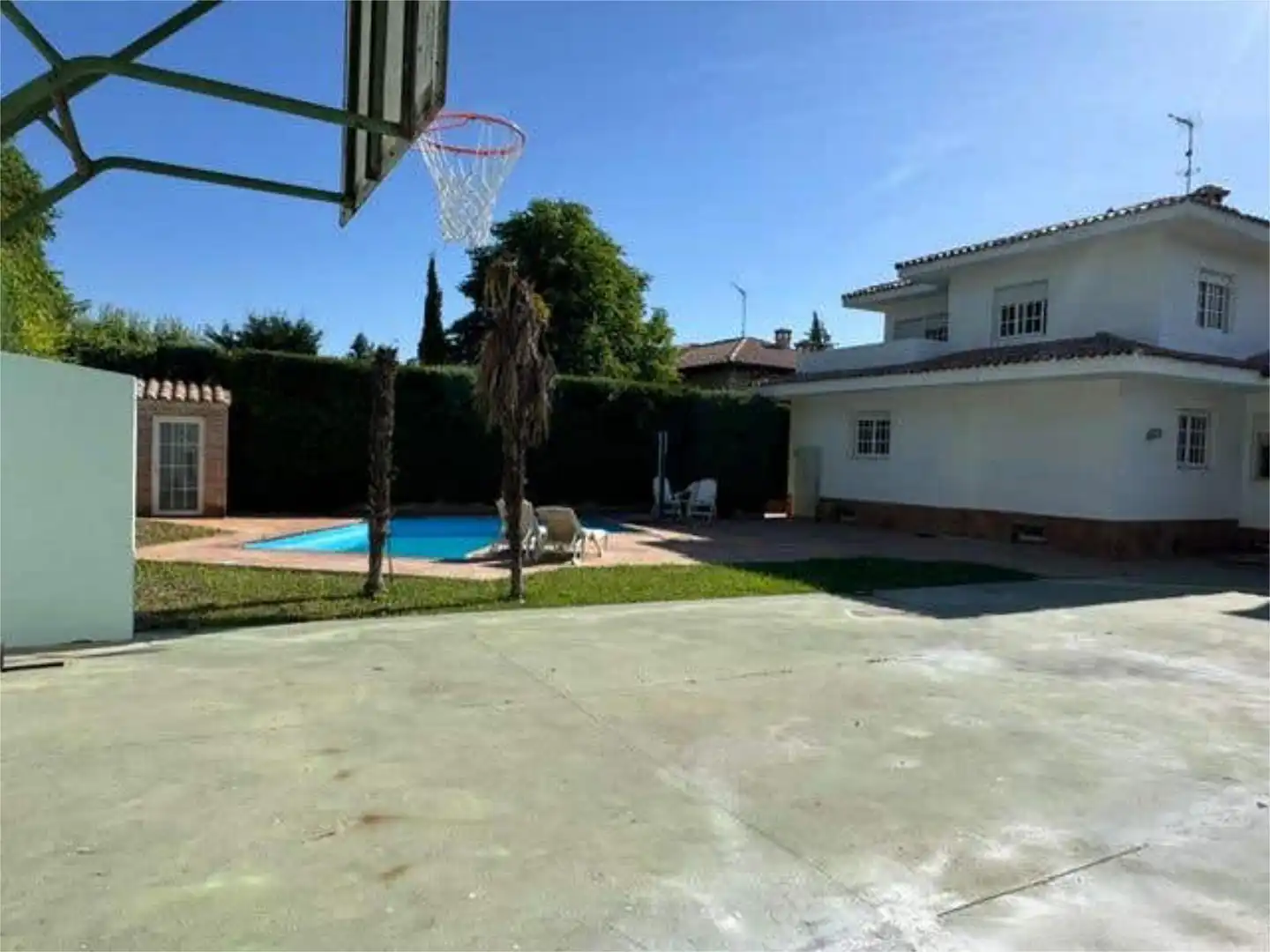 Casa adosada en venta en Peñas Albas - Zulema Jardín de Casa adosada en venta en Villalbilla con Terraza y Piscina