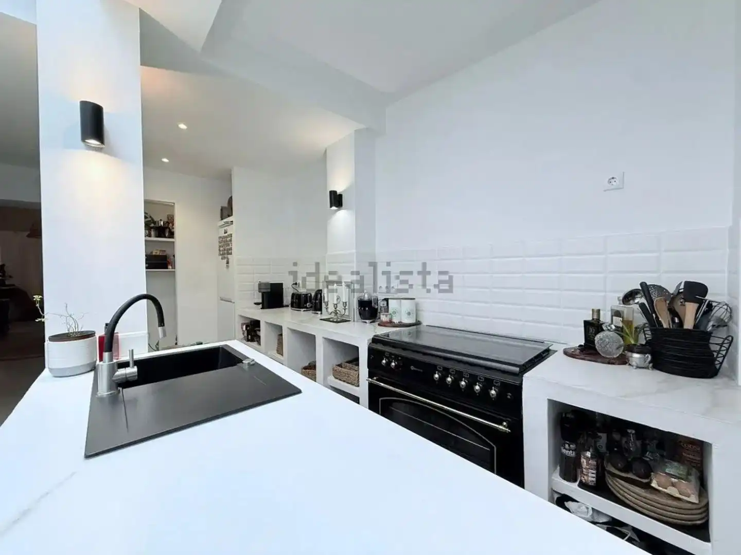 Casa adosada en venta en Calle Gallardo, 11, Coín Cocina de Casa adosada en venta en Coín con Aire acondicionado y Terraza