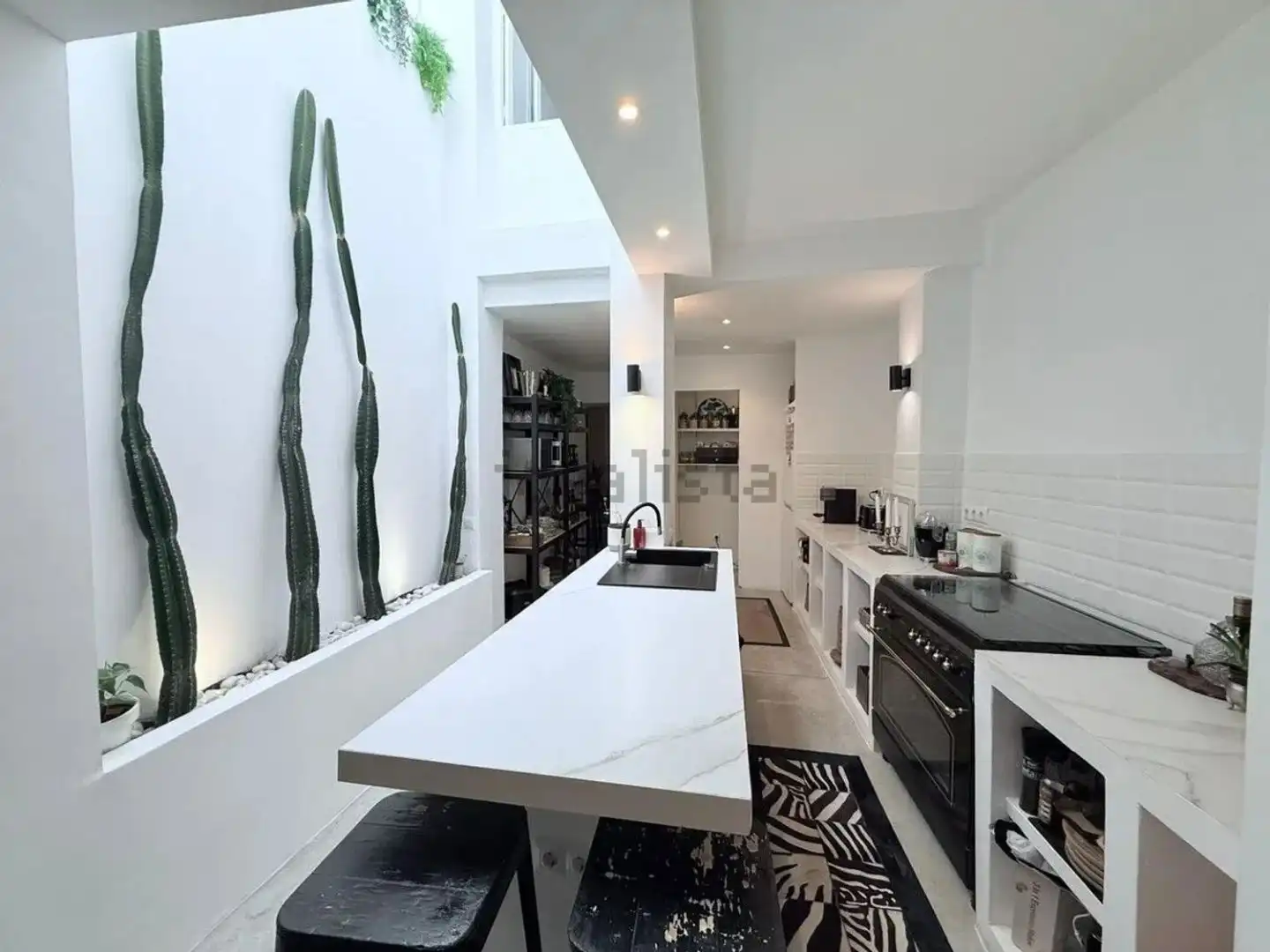Casa adosada en venta en Calle Gallardo, 11, Coín Cocina de Casa adosada en venta en Coín con Aire acondicionado y Terraza