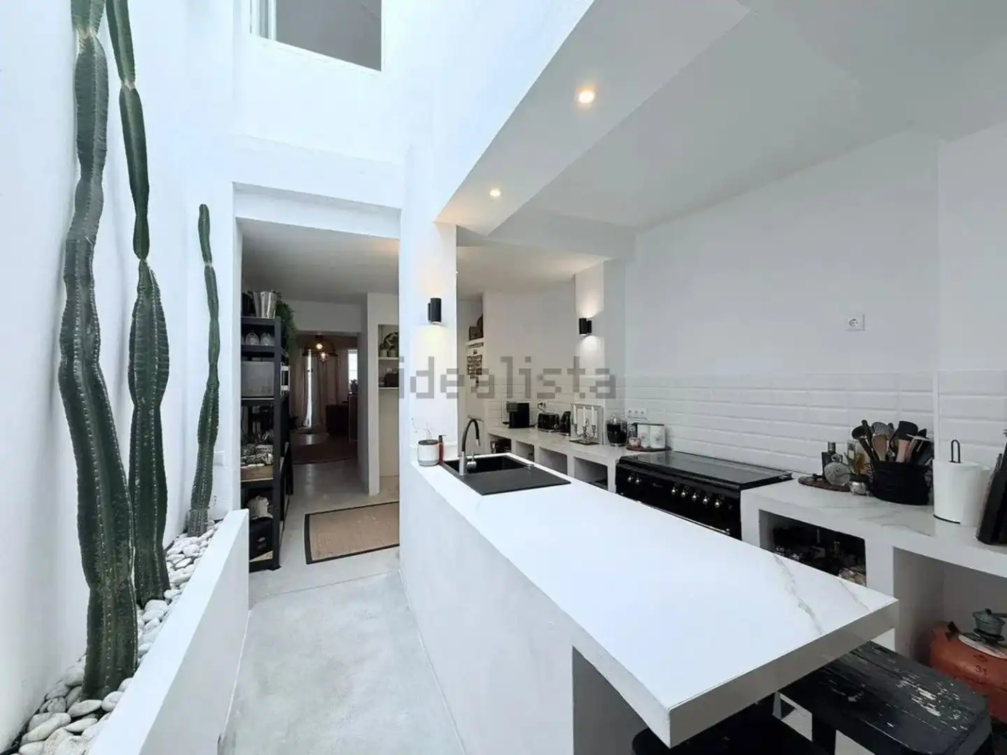 Casa adosada en venta en Calle Gallardo, 11, Coín Cocina de Casa adosada en venta en Coín con Aire acondicionado y Terraza