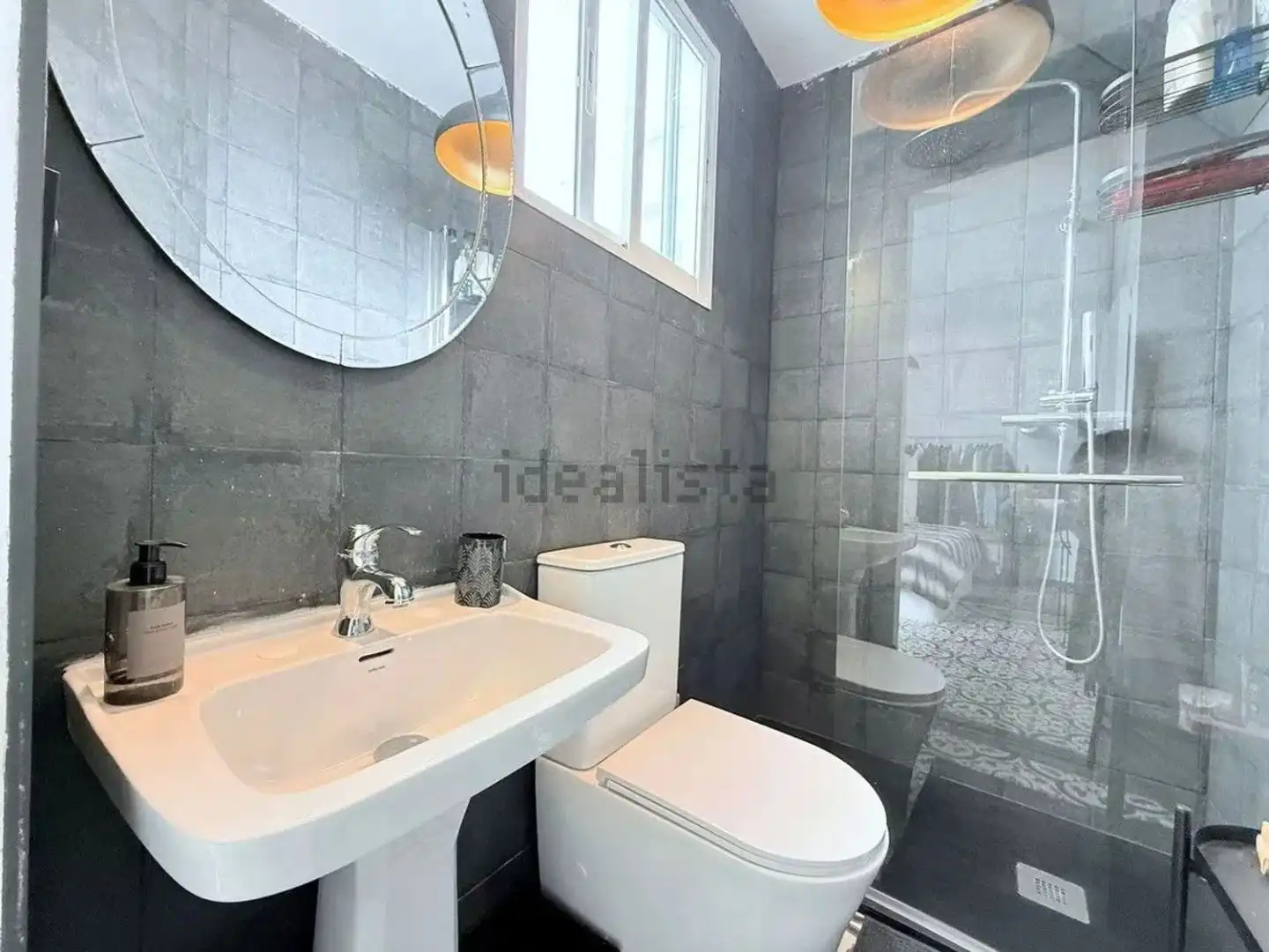 Casa adosada en venta en Calle Gallardo, 11, Coín Baño de Casa adosada en venta en Coín con Aire acondicionado y Terraza