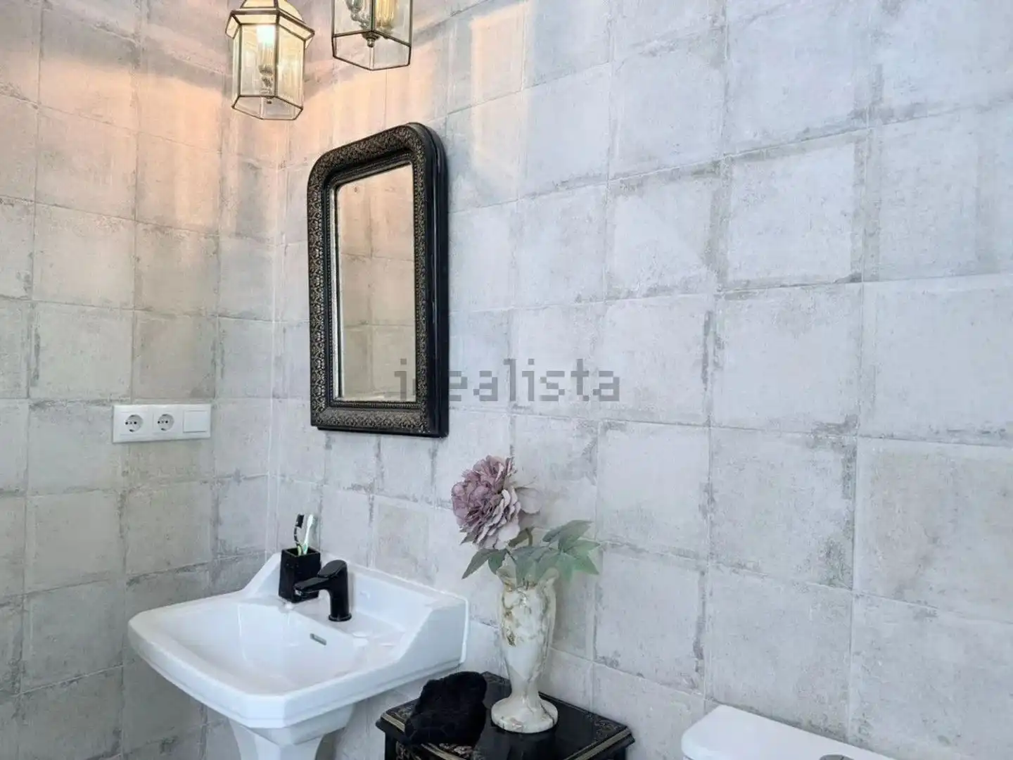 Casa adosada en venta en Calle Gallardo, 11, Coín Baño de Casa adosada en venta en Coín con Aire acondicionado y Terraza