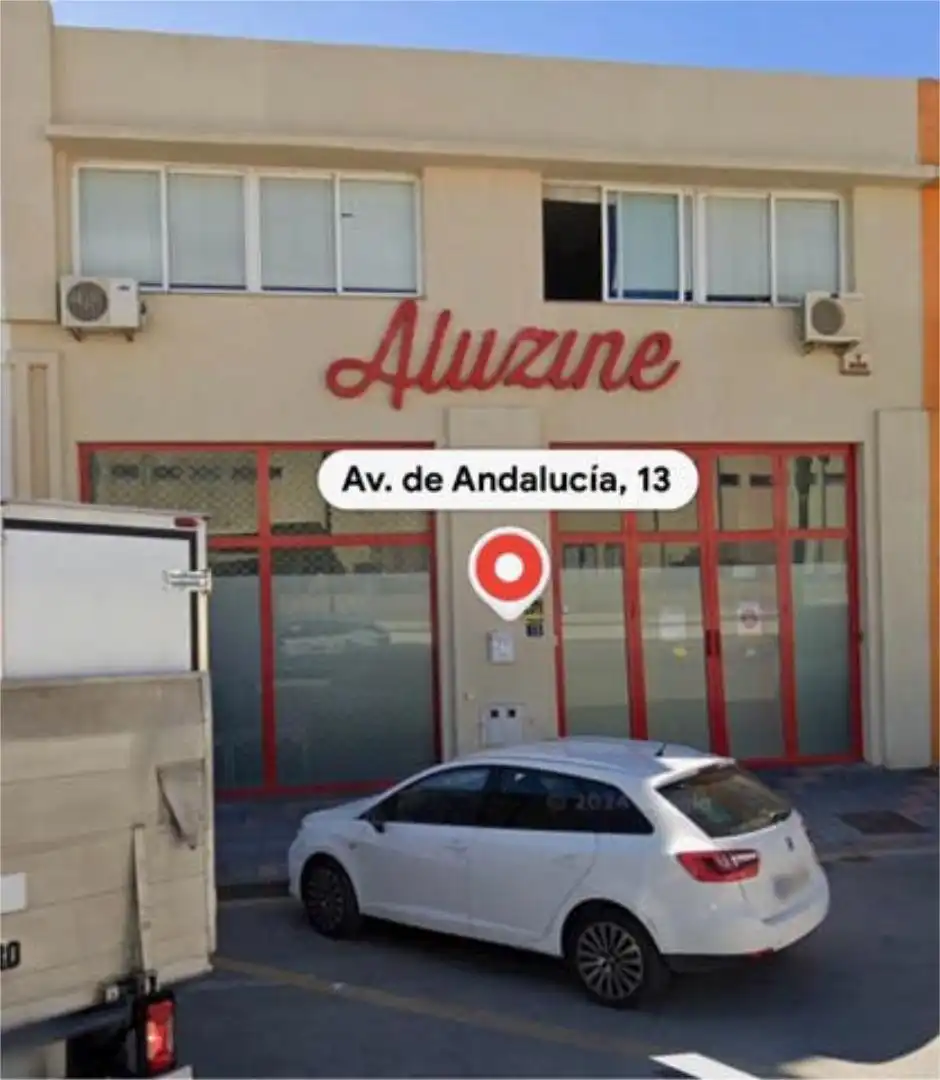 Nau industrial de lloguer en Mijas amb Aire condicionat