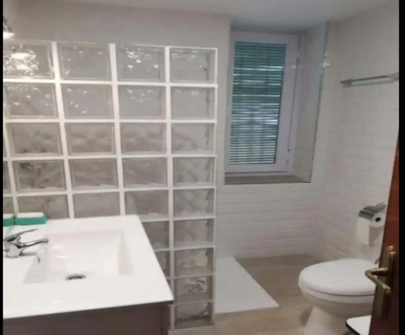 Piso de alquiler en Calle Siete de Mayo, 17, Ciudad Jardín - Zoco Baño de Piso de alquiler en Córdoba con Calefacción, Amueblado y Horno