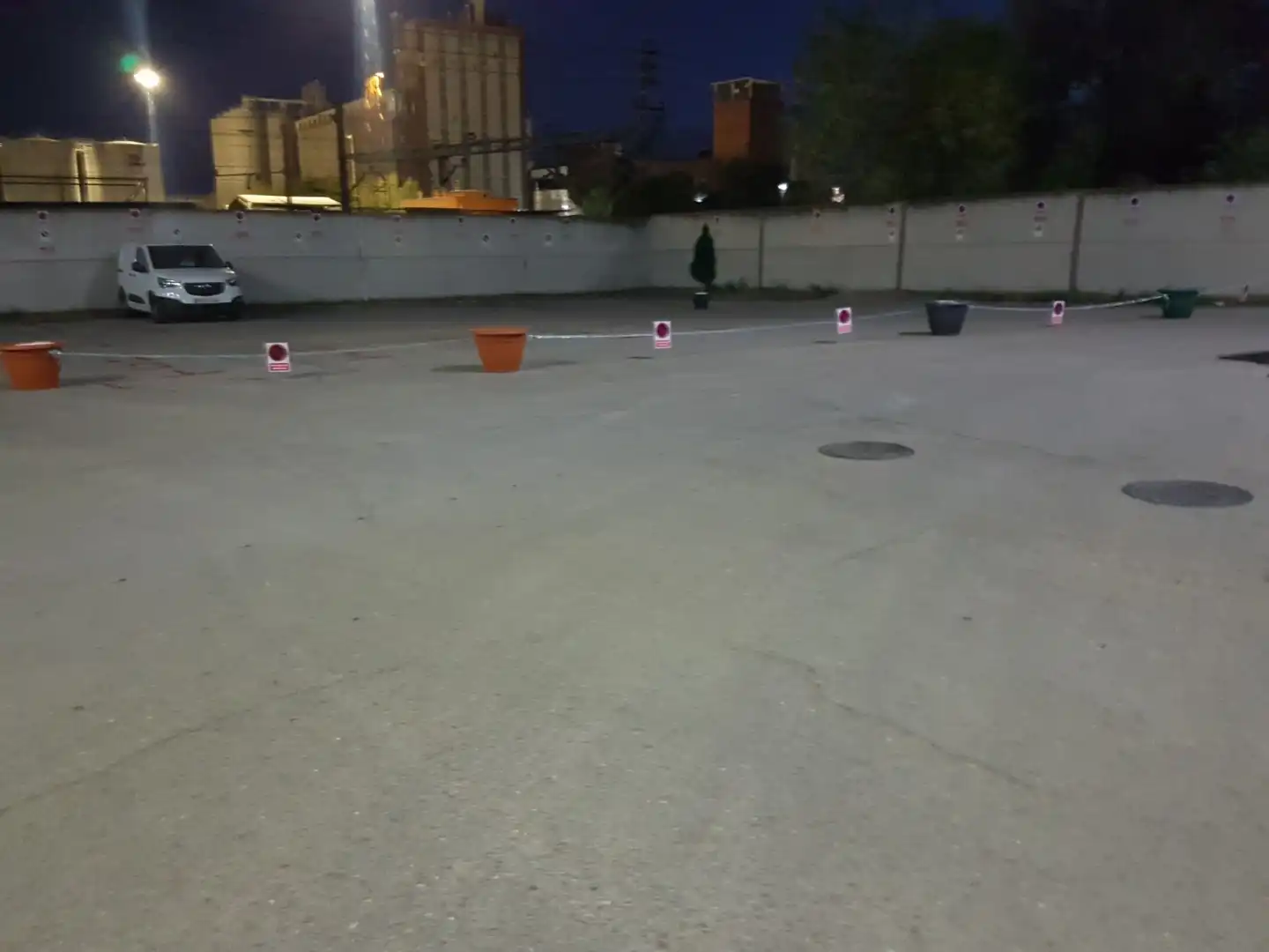 Garage for rent in Transversal Segunda, Villaverde Alto Parking of Garage for rent in Madrid