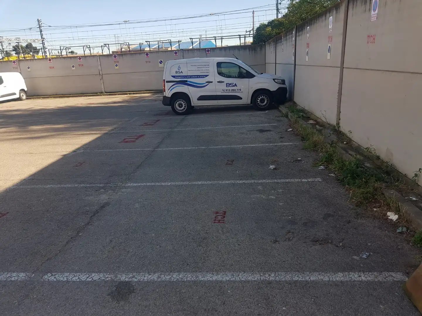 Garage for rent in Transversal Segunda, Villaverde Alto Parking of Garage for rent in Madrid