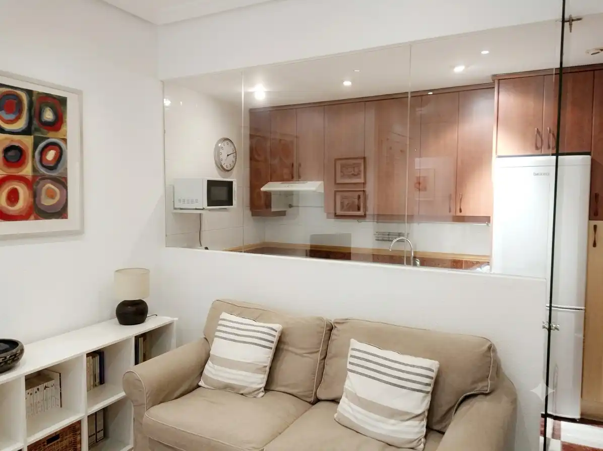Wohnung zur Miete in Strasse Calle de Almadén, 5, Cortes - Huertas Wohnzimmer von Wohnung zur Miete in Madrid Capital mit Klimaanlage