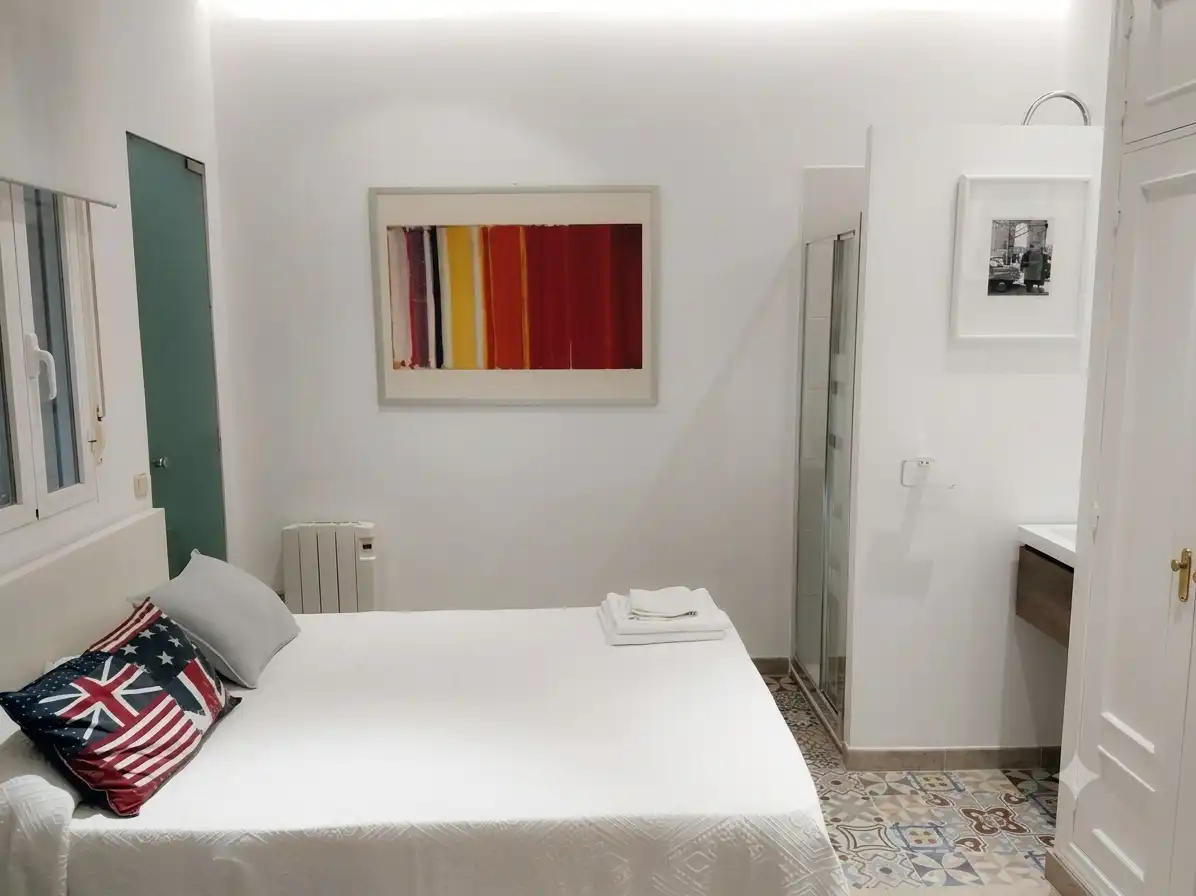 Wohnung zur Miete in Strasse Calle de Almadén, 5, Cortes - Huertas Schlafzimmer von Wohnung zur Miete in Madrid Capital mit Klimaanlage