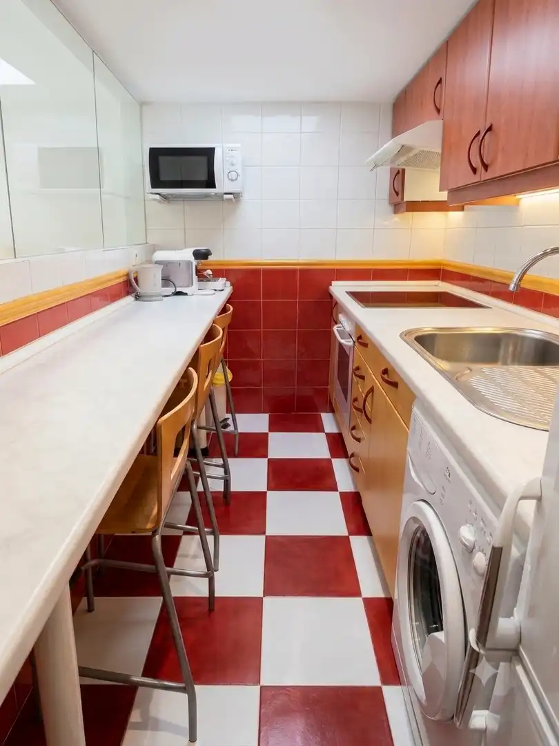 Wohnung zur Miete in Strasse Calle de Almadén, 5, Cortes - Huertas Küche von Wohnung zur Miete in Madrid Capital mit Klimaanlage