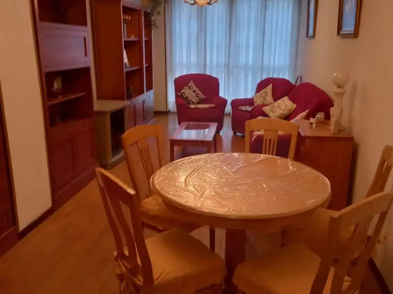 Flat for rent in Calle Bajada de la Universidad, 1, Universidad Dining room of Flat for rent in Ávila with Heating, Parquet flooring and Furnished