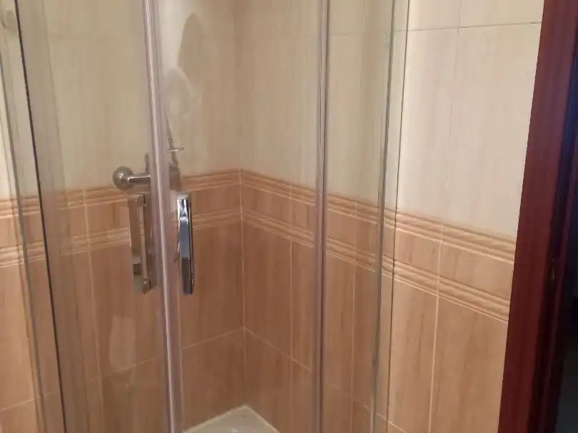 Flat for rent in Calle Bajada de la Universidad, 1, Universidad Bathroom of Flat for rent in Ávila with Heating, Parquet flooring and Furnished
