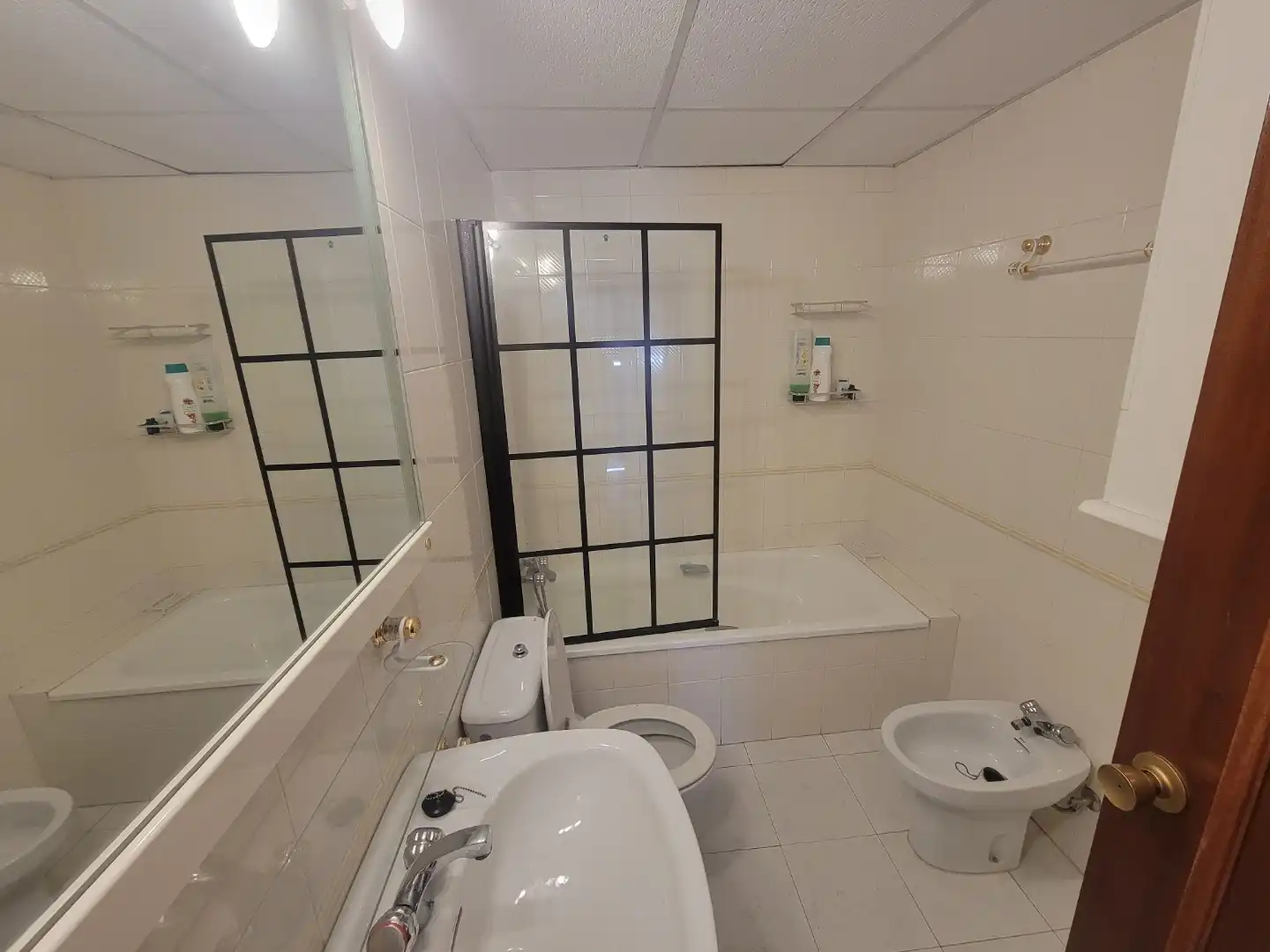 Bathroom of Flat for rent in Pozoblanco  with Air Conditioner, Storage room and Furnished