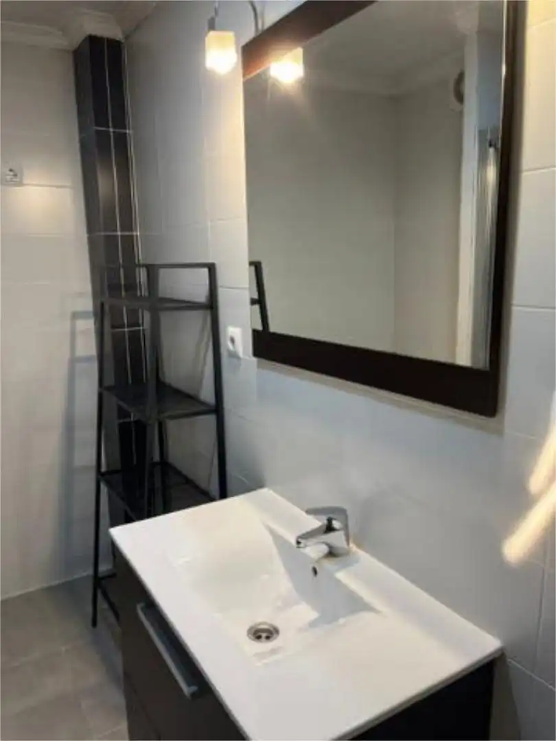 Bany de Apartament de lloguer en  Sevilla Capital