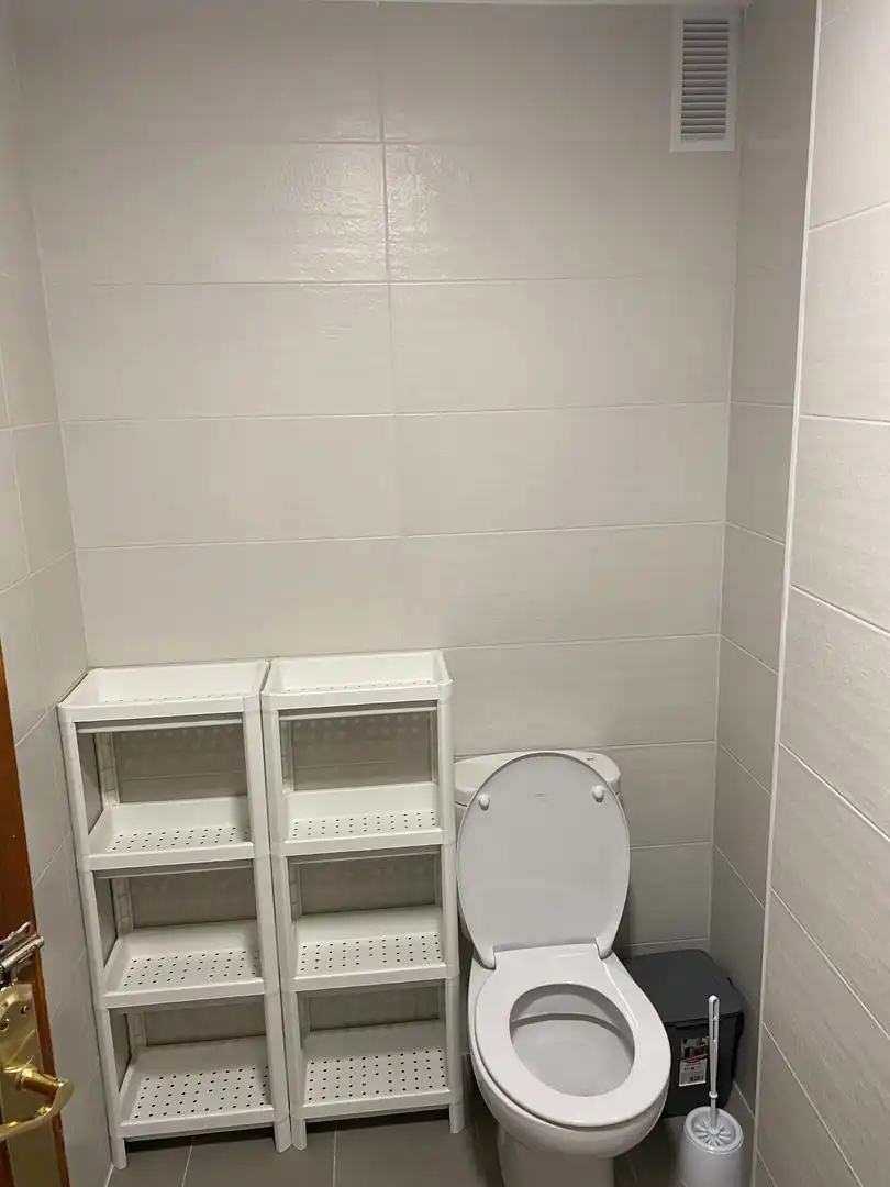 Piso en venta en Calle San Fermín, 9, San Francisco Javier Baño de Piso en venta en Granada con Jardín privado, Piscina y Balcón