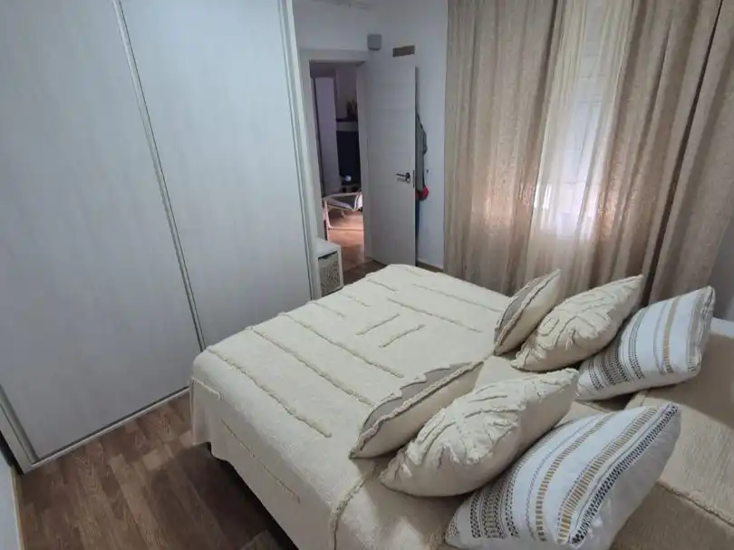 Piso en venta en Carrer del General Prim, 67, Santa Eulàlia Habitación de Piso en venta en L'Hospitalet de Llobregat con Aire acondicionado y Terraza