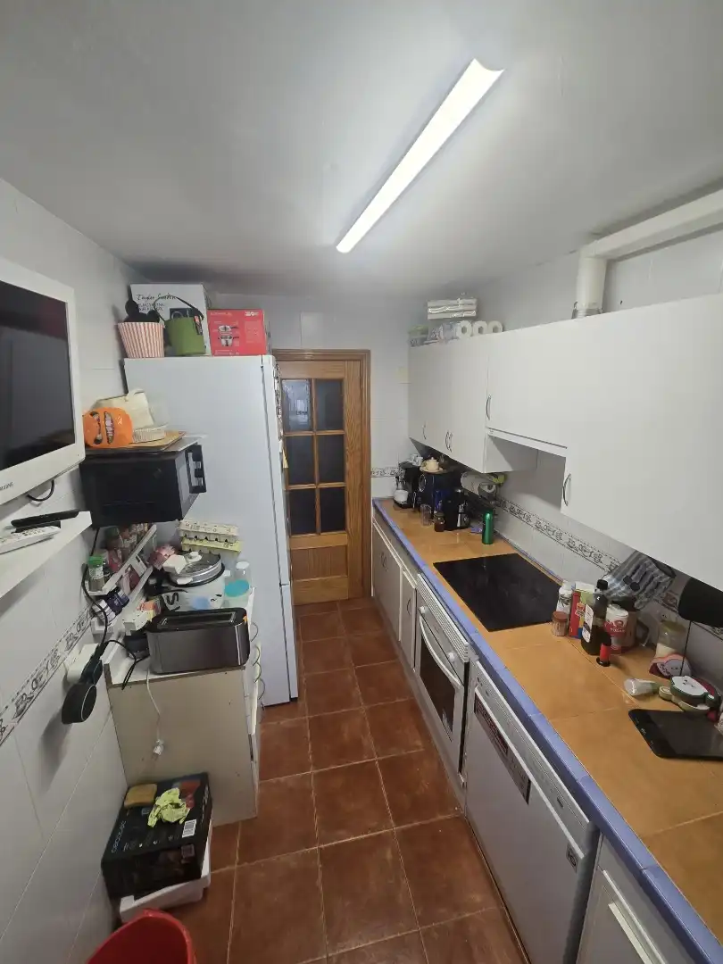 Piso en venta en Calle Juan Francisco Baviano Giner, 13, Oeste Cocina de Piso en venta en Mérida con Balcón