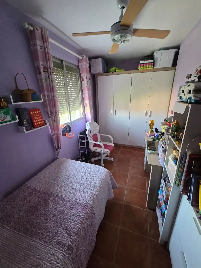 Piso en venta en Calle Juan Francisco Baviano Giner, 13, Oeste Habitación de Piso en venta en Mérida con Balcón