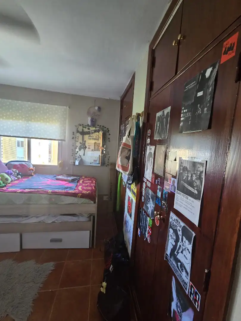 Piso en venta en Calle Juan Francisco Baviano Giner, 13, Oeste Habitación de Piso en venta en Mérida con Balcón